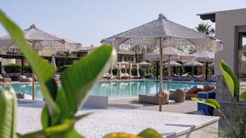 Seasonal outdoor pool, pool umbrellas, sun loungers