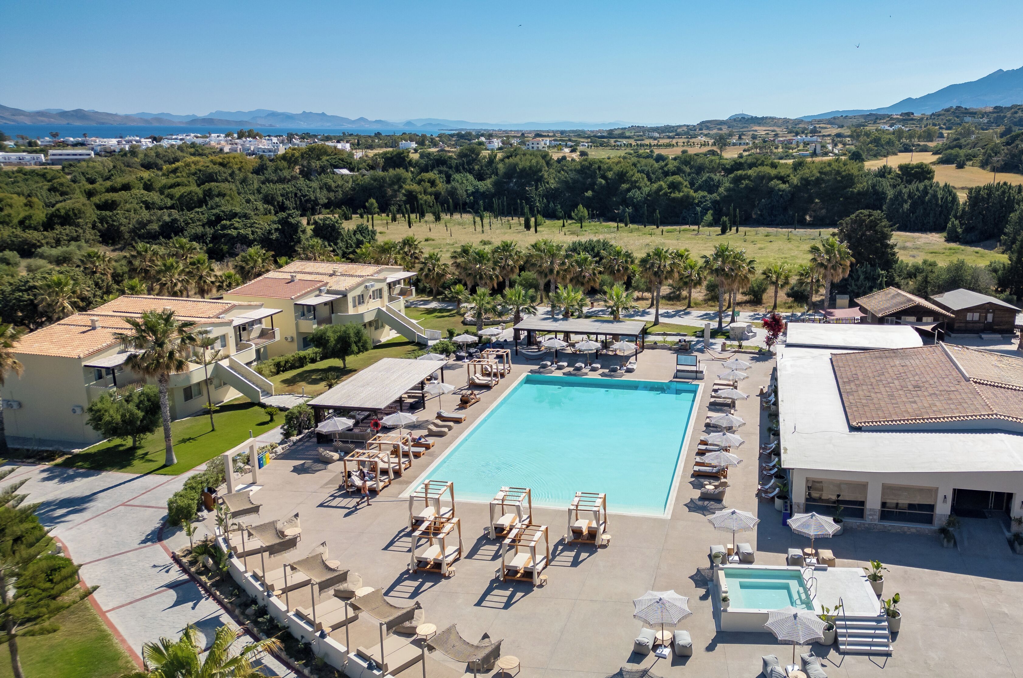 المنشأة من الخارج