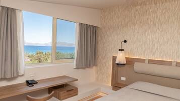 Maisonette | Safe på rommet, blendingsgardiner, wi-fi (inkludert) og sengetøy