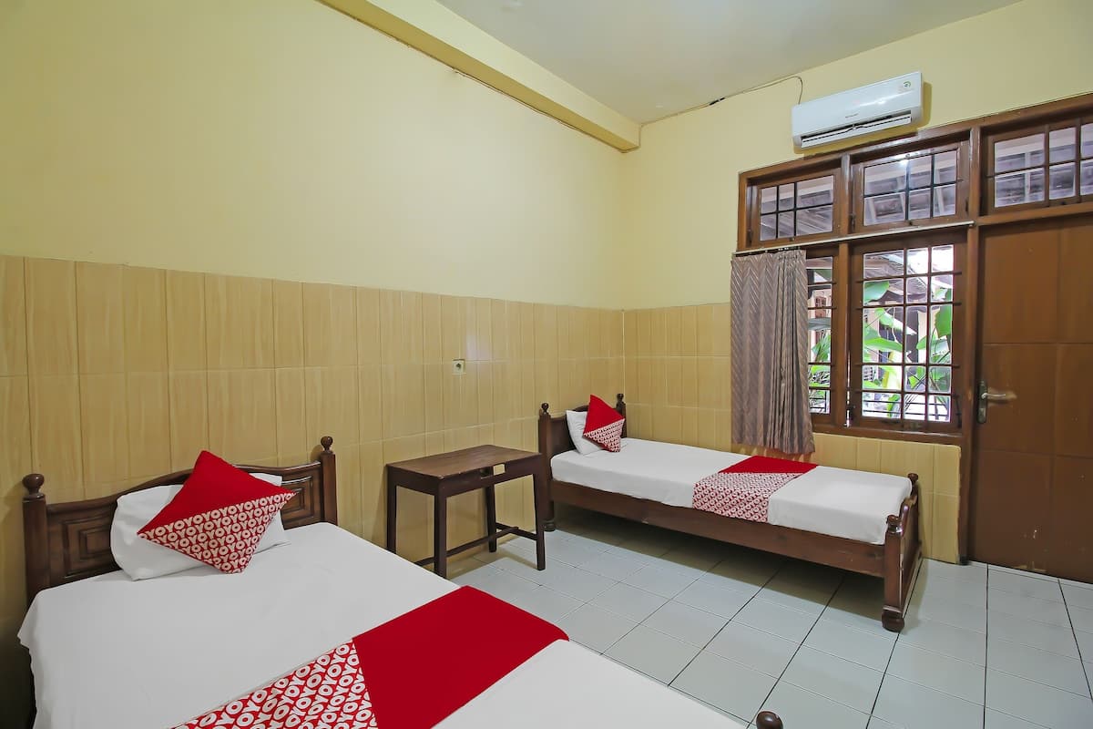Kamar Twin Standar | Meja kerja, Wi-Fi, dan seprai linen