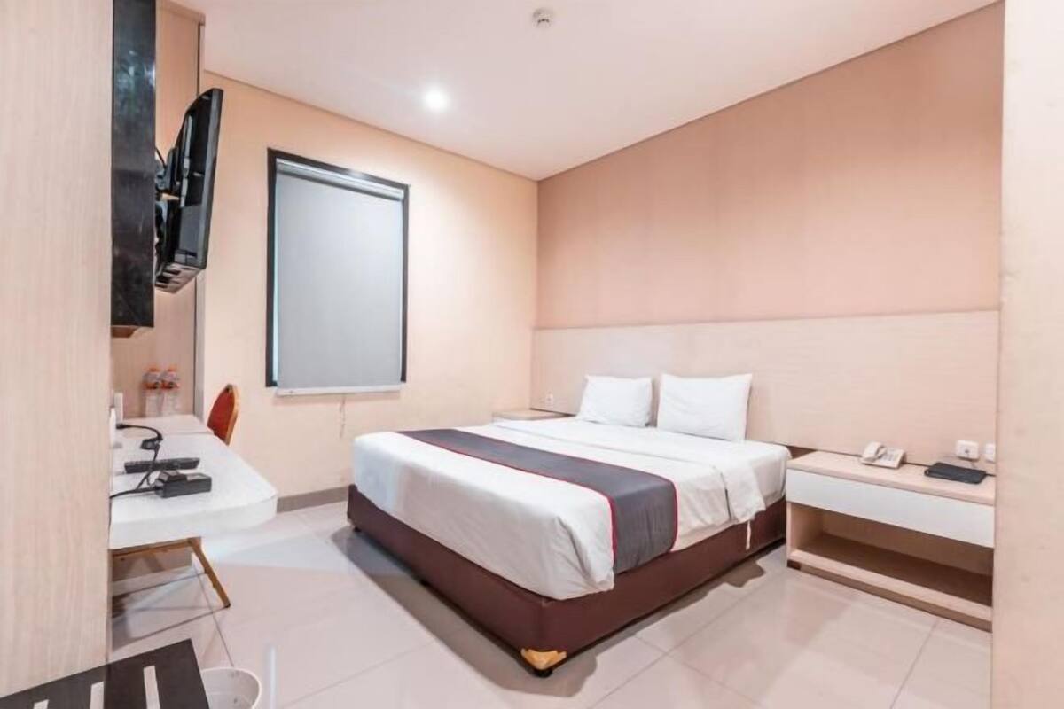 1 bedroom, desk, laptop workspace, free WiFi