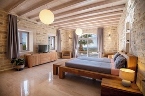 3 chambres, fer et planche à repasser, Wi-Fi gratuit, draps fournis