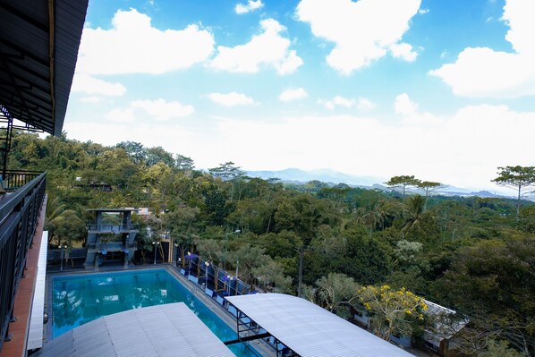 Alberca al aire libre 