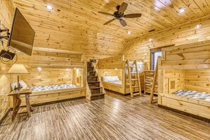 20 bedrooms, iron/ironing board, free WiFi, bed sheets