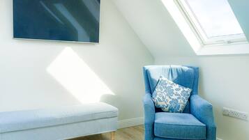 3 bedrooms, bed sheets