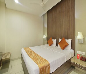 Deluxe Room | Egyptian cotton sheets, premium bedding, desk, free WiFi - Ranas Residency (Tiruchirappalli)