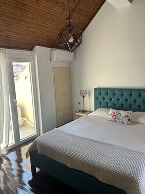 2 chambres, fer et planche à repasser, Wi-Fi gratuit, draps fournis