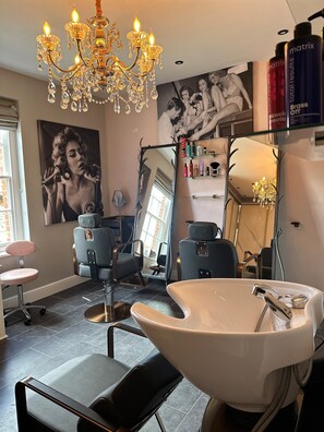 Aromatherapy, facials, reflexology, 1 treatment room - NoTwenty9 Bar and Restaurant  (King's Lynn)