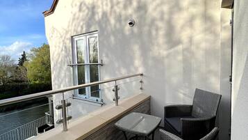 Superior Room, 1 King Bed, River View | Balcony