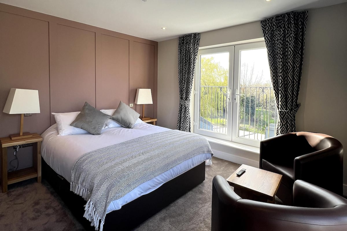 Superior Room, River View | 1 bilik tidur, busa memori, Wi-fi percuma, cadar katil