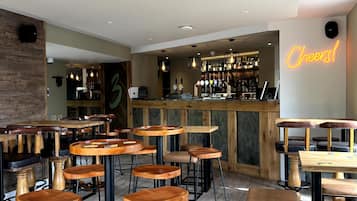 Bar (in der Unterkunft)