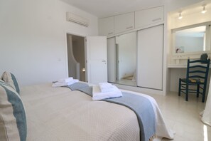 2 bedrooms, iron/ironing board, travel cot, free WiFi