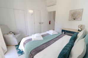2 bedrooms, iron/ironing board, travel cot, free WiFi