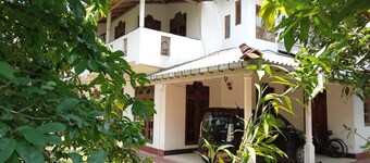 Charming 2-bed Apartment in Weligama