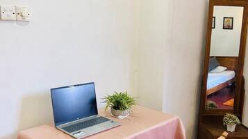 3 habitaciones, tabla de planchar con plancha y wifi gratis