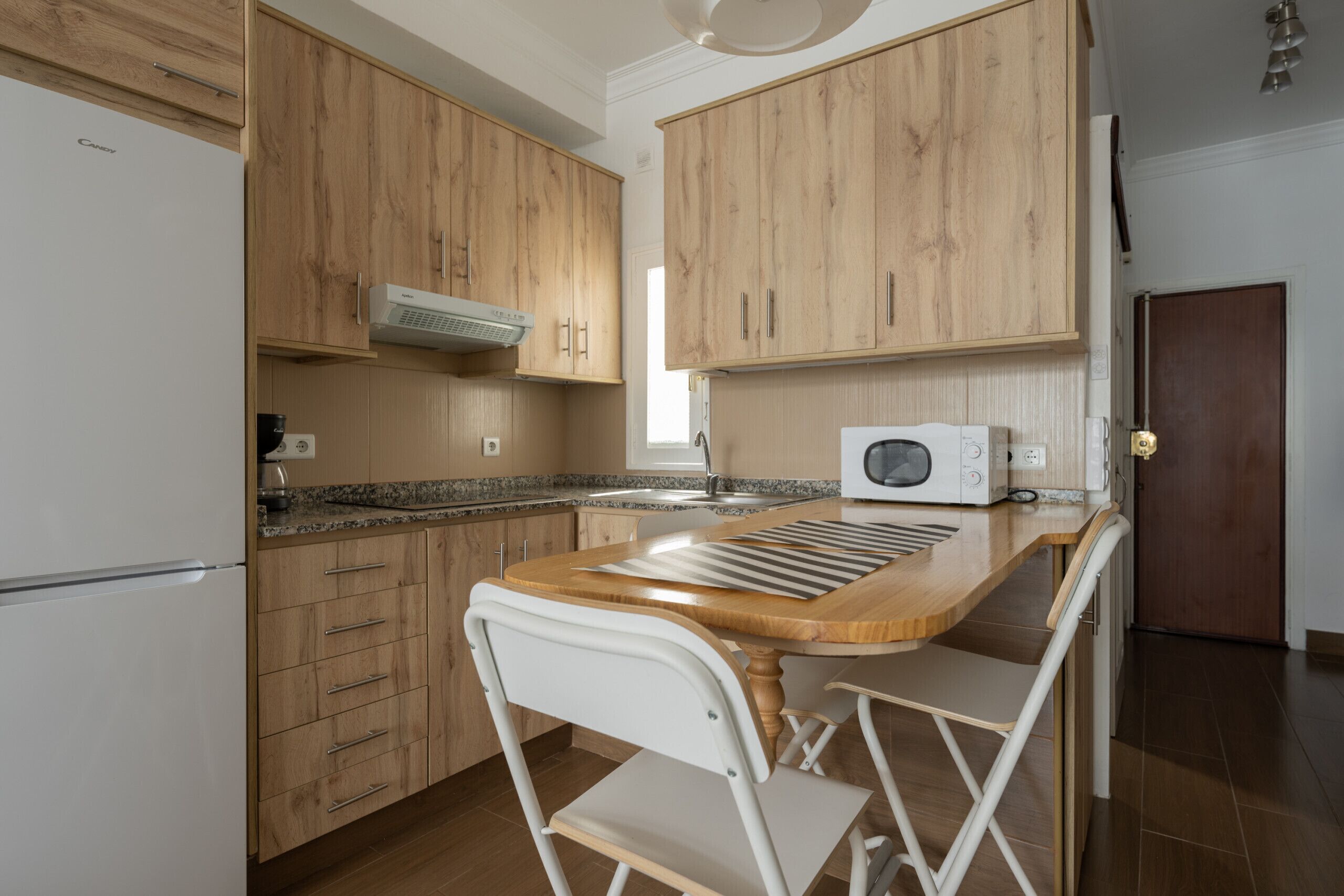 Fridge, microwave, coffee/tea maker, electric kettle