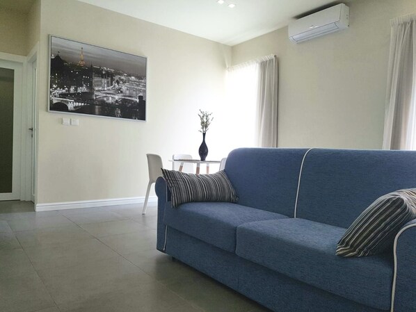 Smart TV - Lovely, Modern Apt 1 min from the sea front (Il-Gżira)
