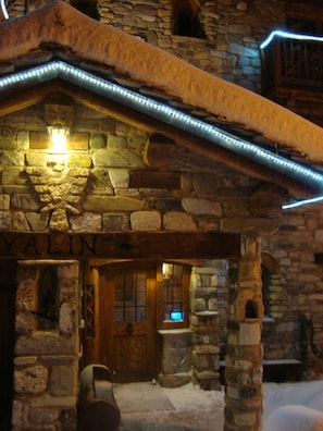 Exterior detail - N3 Superb 4**** apartment of 70m² for 6 people in a chalet (Val-d'Isère)