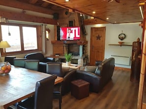 Téléviseur, foyer, chaîne audio