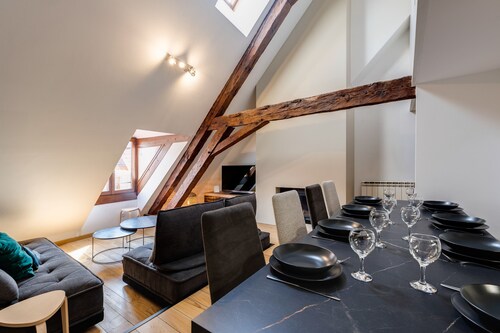 Le SeptQatre - Grand triplex au cœur de la Vieille Ville