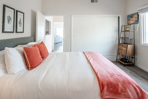 7 bedrooms, iron/ironing board, free WiFi, bed sheets - Casa De Los Sueños - Located on the Beach (Carlsbad)