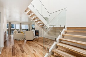 Interior - Shore O'Clock - Spacious Solana Beach Vacation Rental Near Beach Access (Solana BEach)