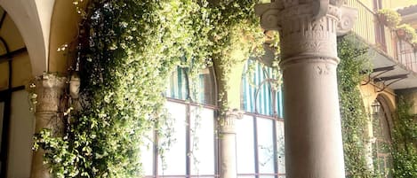 AuĂendetails