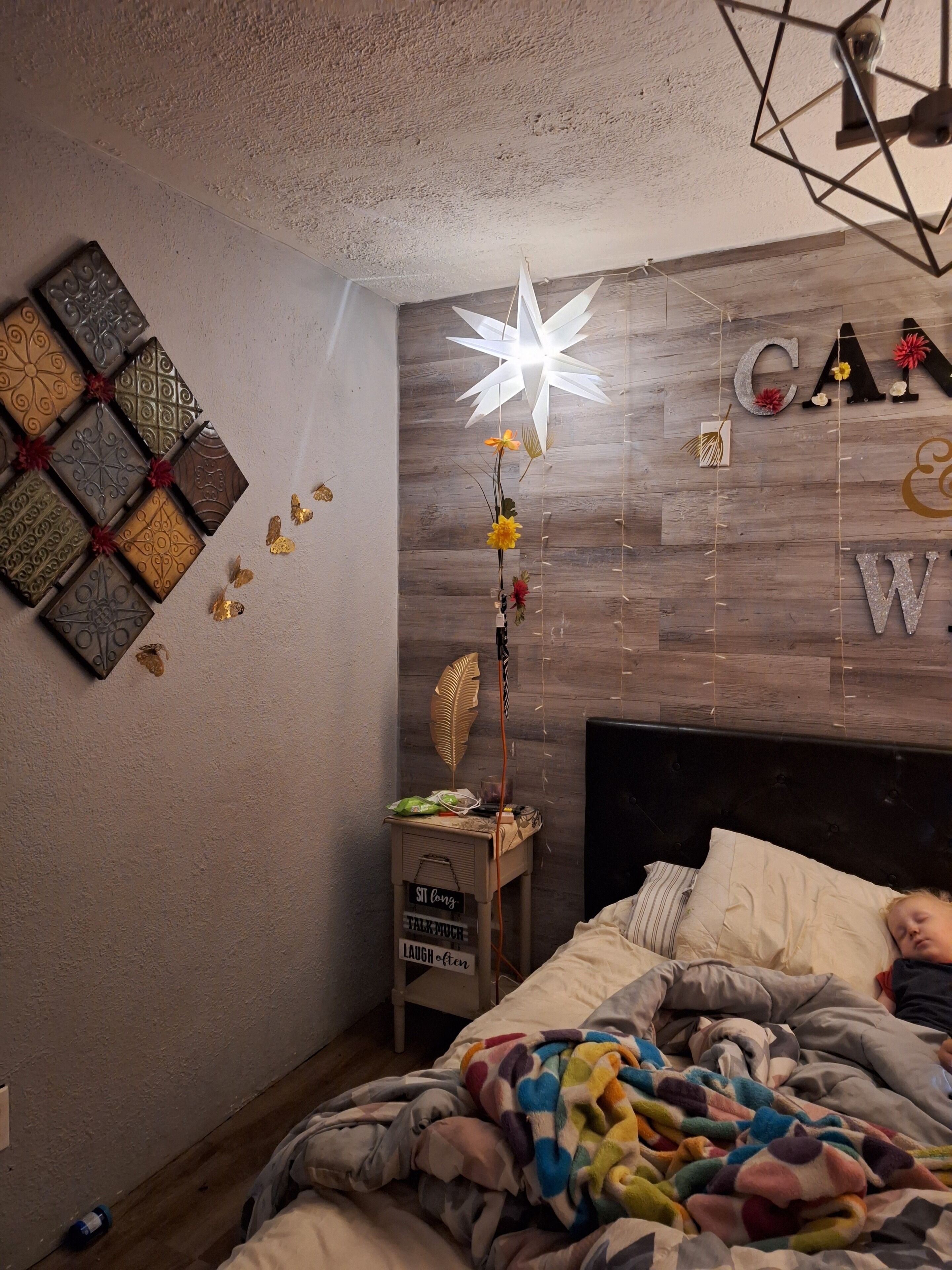 4 bedrooms, iron/ironing board, bed sheets