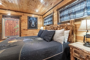 2 bedrooms, iron/ironing board, free WiFi, bed sheets - New! Treetop Village unit w/ 2br/2ba Hot Tub, Gas Grill and Bonus Two Decks! (Pigeon Forge)