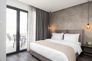 2 makuuhuonetta, työpöytä, silitysrauta/-lauta, ilmainen Wi-Fi