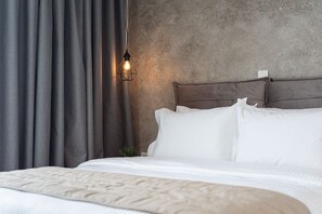 2 makuuhuonetta, työpöytä, silitysrauta/-lauta, ilmainen Wi-Fi