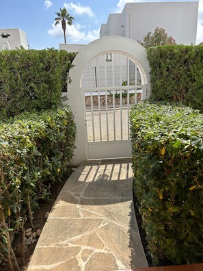 Property grounds - Villa with sea view and pool in Cala D' Or (Santanyí)