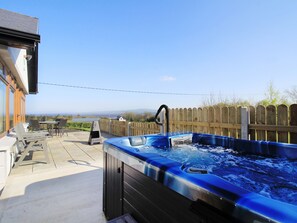 Outdoor spa tub - Rose Cottage (Muff)