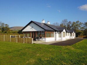 Exterior - Rose Cottage (Muff)