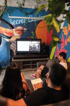 Game room - The Secret Garden Hostel (Lima)