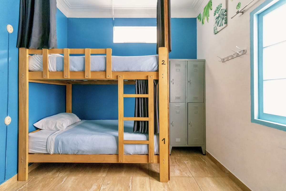 Individually decorated, free WiFi, bed sheets