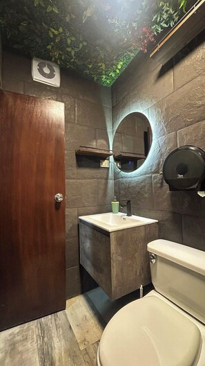 Luxury Double Room | Bathroom