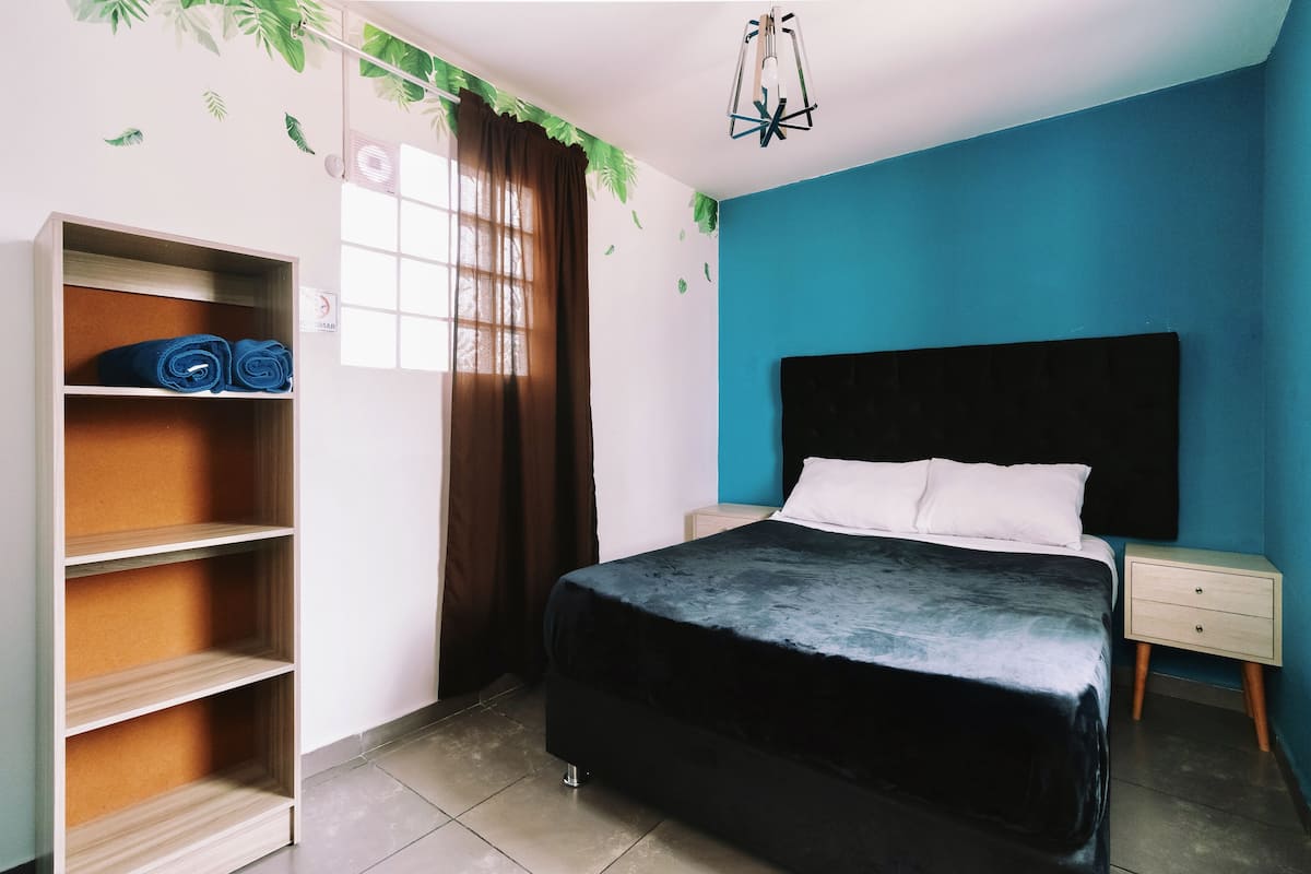 Individually decorated, free WiFi, bed sheets