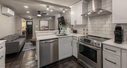 Cozy Artist's Studio in Beautiful Historic Ludlow