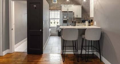 Close to Stadiums, Downtown Cincy, & more, 1BR Apt