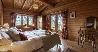 Croft Kincardine - a lodge that sleeps 8 guests in 4 bedrooms