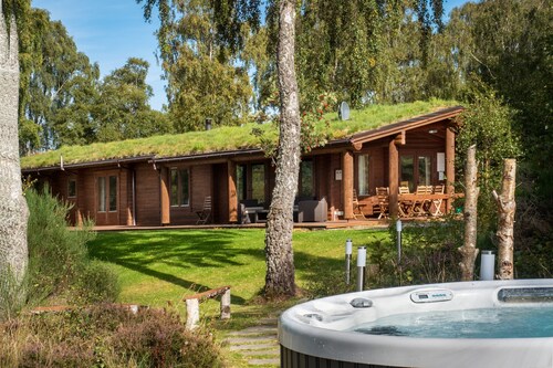 Croft Kincardine -  a lodge that sleeps 8 guests  in 4 bedrooms