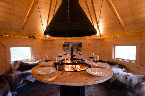 Feshiebridge Cottage -  a cottage that sleeps 6 guests  in 3 bedrooms