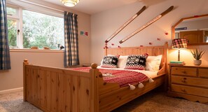 4 bedrooms, iron/ironing board, travel cot, free WiFi