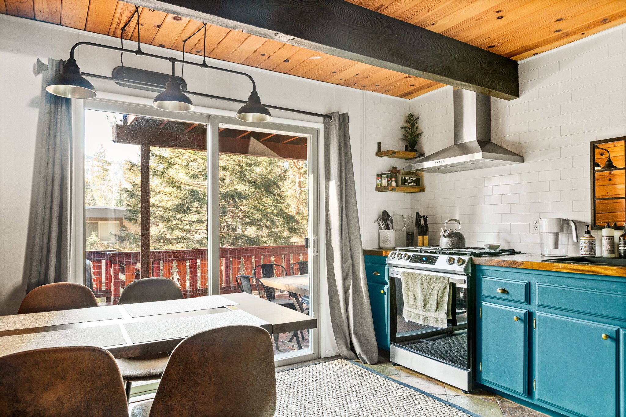 California Adventure Cabin | Mountain views