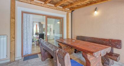 Villa Simac With Pool and Whirlpool