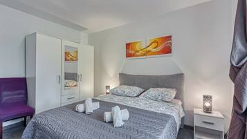 Familienhaus, 3 Schlafzimmer, 2 Bäder (Villa Simac With Pool and Whirlpool)