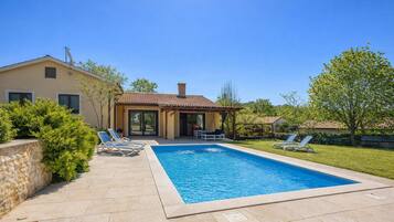 Family House, Multiple Bedrooms, 2 Bathrooms (Villa Simac With Pool and Whirlpool) | Pool