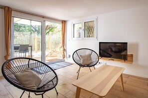 TV, offices - Villa des Sables: Banc d'Arguin 100M from the beach (Lège-Cap-Ferret)
