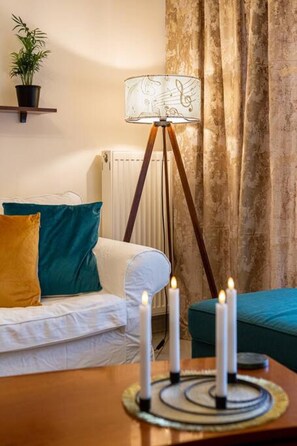 Apartment | 2 bedrooms, desk